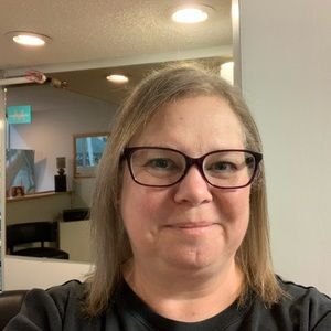 Meet your Posher, Carla